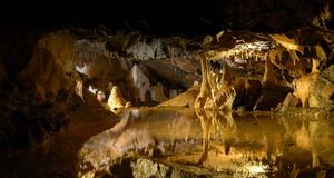 Cheddar Gorge Caves, Cheddar, Somerset, England (© Martin Engelmann/Photolibrary) &copy; (Bing New Zealand)
