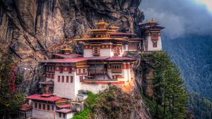 Taktsang Palphug Monastery, Bhutan (© Baron Reznik/Getty Images)(Bing United Kingdom)