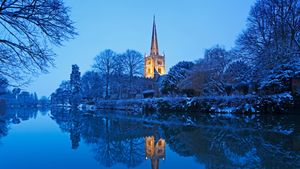 圣三一教堂，英国埃文河畔斯特拉特福 (© James Osmond/Getty Images)(Bing China)