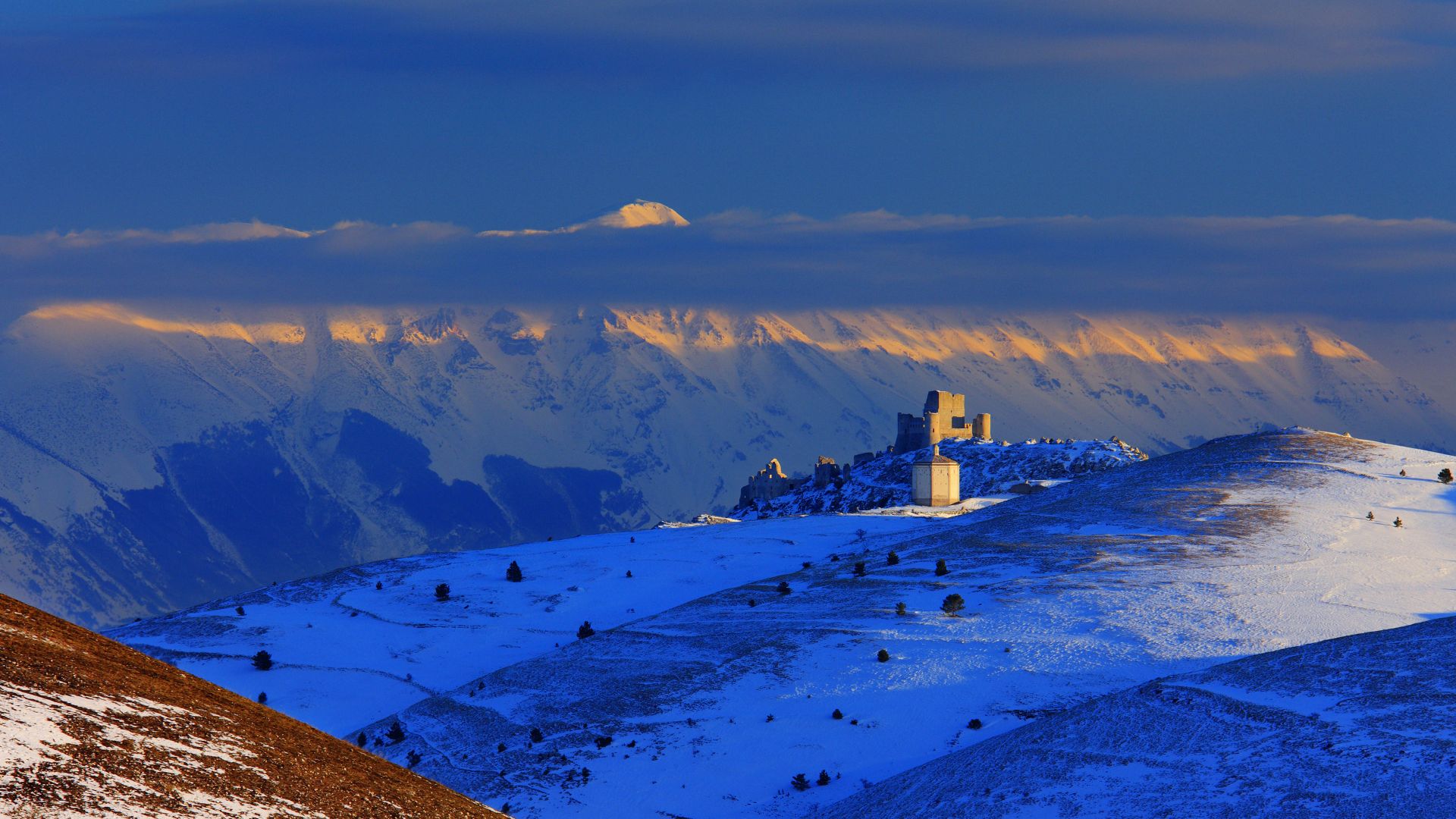 Parco Nazionale del Gran Sasso, con il castello di Rocca Calascio