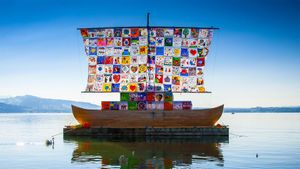 Le Ship of Tolerance, une installation artistique internationale à Zoug, Suisse (© Linda Kennard/Alamy)(Bing France)