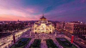 Palais des beaux-arts de Mexico, Mexique (© Torresigner/Getty Images)(Bing France)