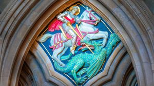Painted relief of St George and the Dragon at Lincoln Cathedral (© Michael Foley/Alamy)(Bing United Kingdom)