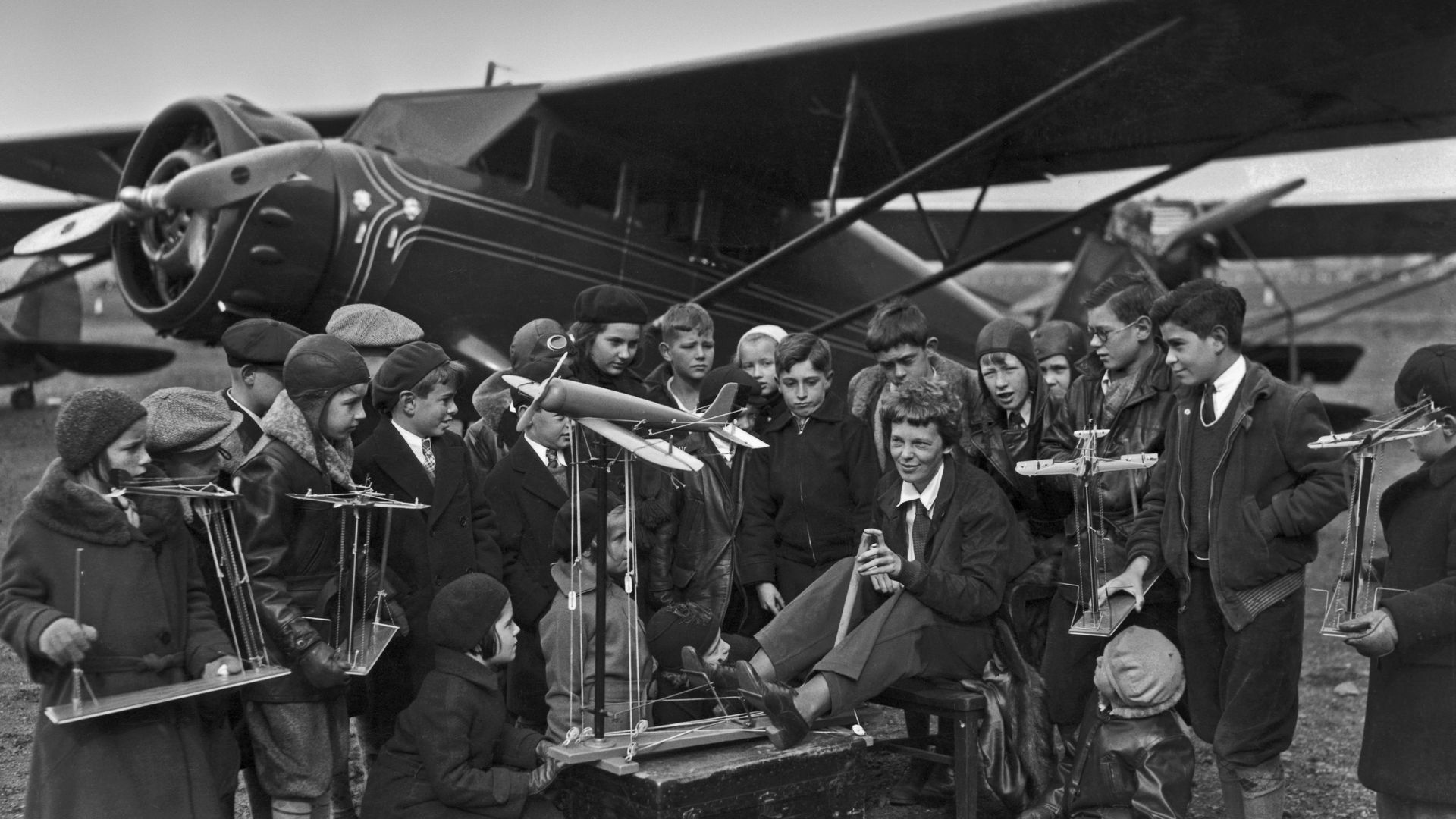 Amelia Earhart teaching students in Newark, New Jersey