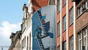 Route de la bande dessinée, peinture murale de Tintin de Hergé à Bruxelles (© travelpix/Alamy Stock Photo)(Bing France)