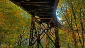 ｢ローゼンデール・トレッスル橋｣米国ニューヨーク州 (© Greg Miller/Gallery Stock)(Bing Japan)