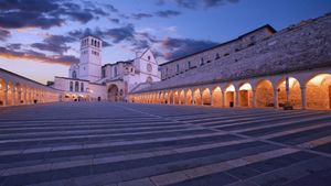 Basilica di Assisi (© Maurizio Rellini/Sime/eStock Photo)(Bing Italia)