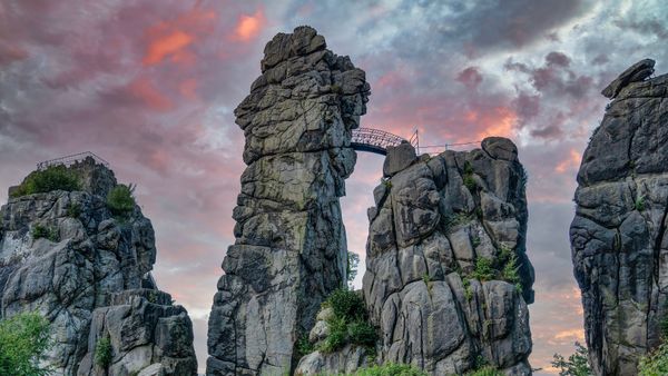 Complesso megalitico Externsteine, Foresta di Teutoburgo, Germania