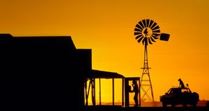 Broken Hill sunset, New South Wales, Australia (© Photolibrary/Corbis) &copy; (Bing Australia)