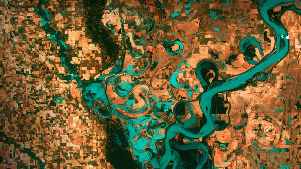 Mississippi River on the border between Arkansas and Mississippi, USA