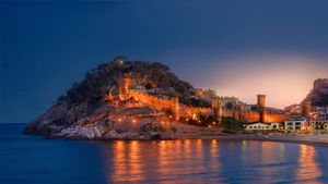 Tossa de mar, Catalogne, Espagne (© dleiva/Alamy)(Bing France)