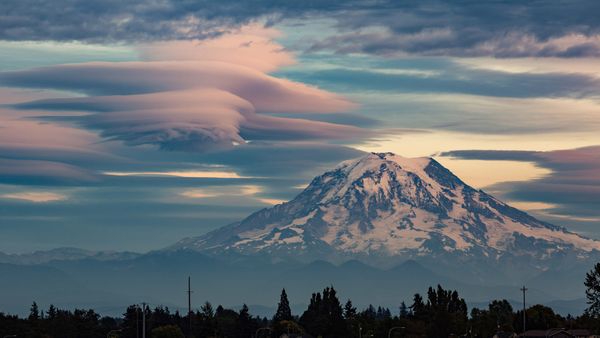 Lenticular clouds over Mount Rainier, Washington, USA