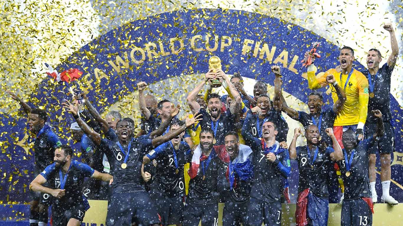 Les Bleus célébrant leur titre de Champions du monde au stade Loujniki, Moscou, Russie