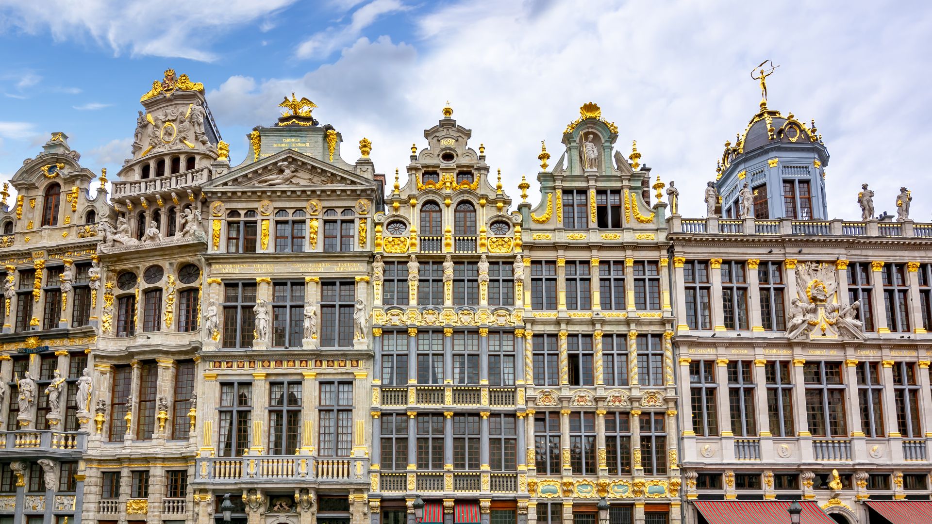 Buildings on Grand-Place Square in Brussels, Belgium