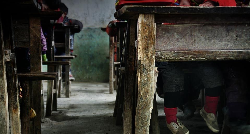 还有许许多多贫困地区的孩子在渴望读书，让我们为他们共同搭建一座“幸福书屋”
