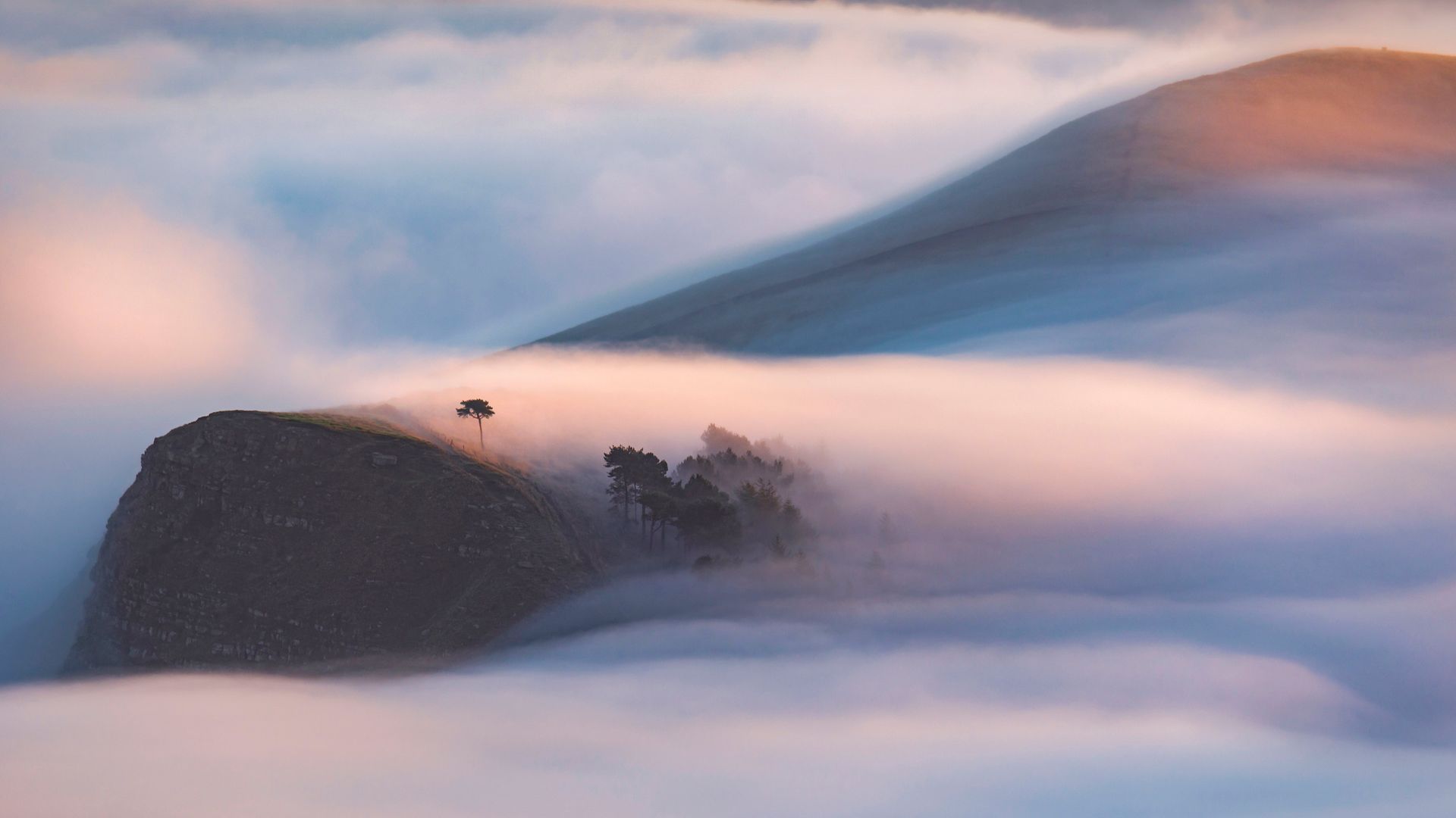 Back Tor on a foggy morning, Great Ridge, Derbyshire.