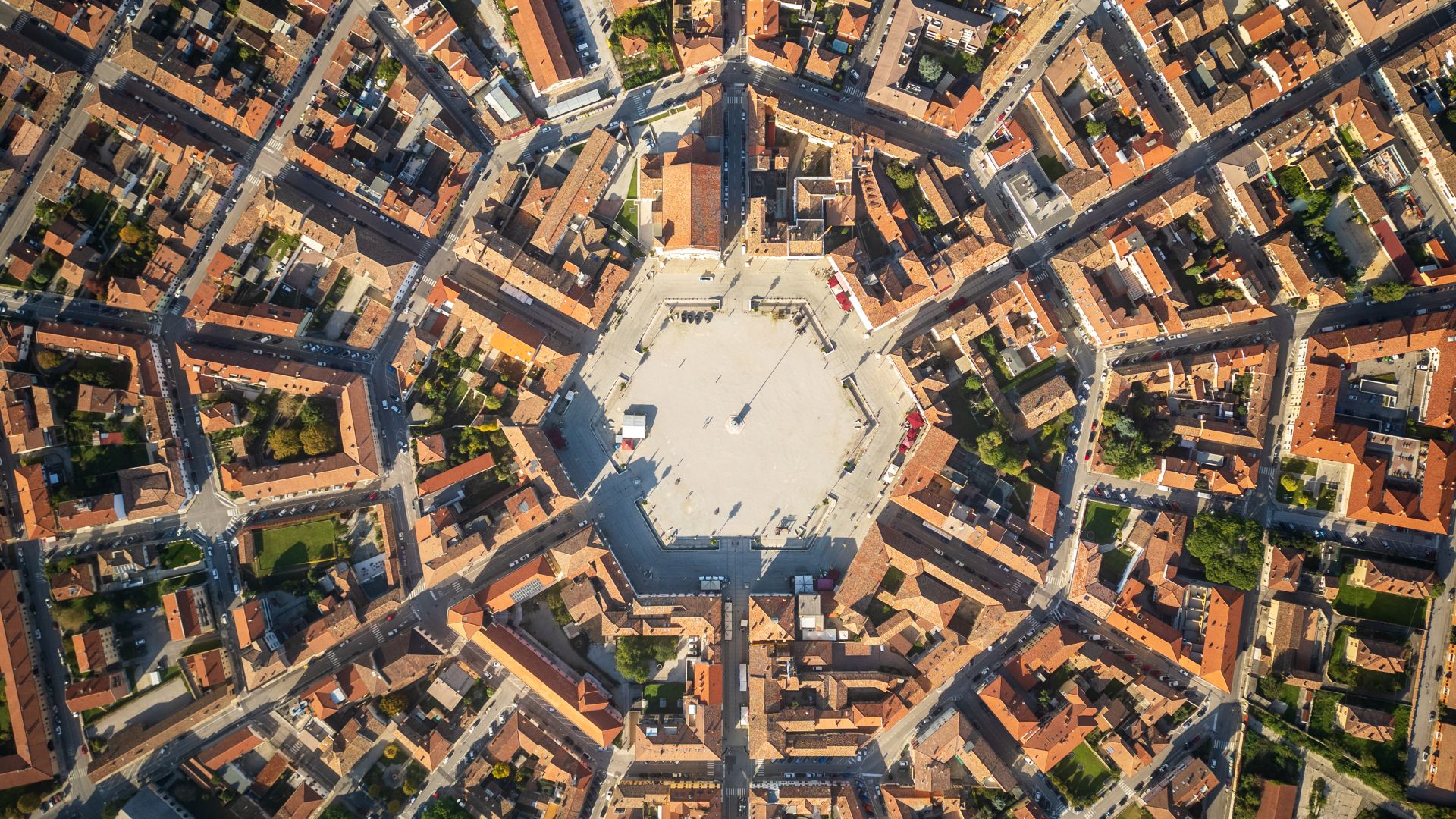 Vista aérea de Palmanova, una ciudad fortaleza en Friul-Venecia Julia, Italia