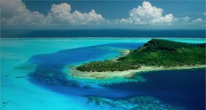Tahiti, French Polynesia -- Larry Dunmire/SuperStock &copy; (Bing Australia)