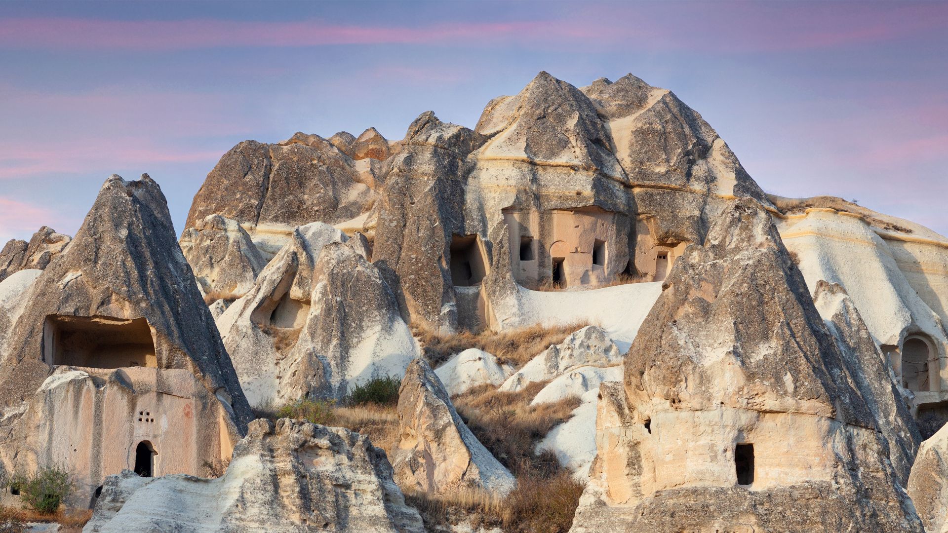 Camini delle fate e abitazioni in grotta in Cappadocia, Turchia