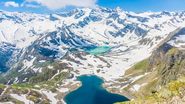Paesaggio alpino con laghi nel Parco Nazionale del Gran Paradiso, Piemonte – Valle d’Aosta, Italia