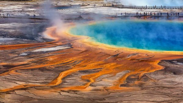 ｢グランド・プリズマティック・スプリング｣米国, ワイオミング州