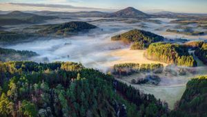 捷克共和国，捷克瑞士国家公园 (© Filip Molcan/500px)(Bing China)