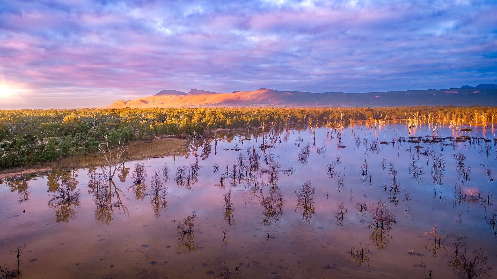 Lake Fyans, Grampians National Park, Victoria, Australia