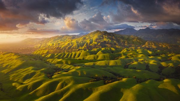 Foothills of the Diablo Range near San Jose, California, USA