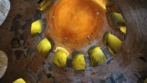Rotonda di San Lorenzo in Mantua, Italy (© geo-select FotoArt)(Bing Australia)
