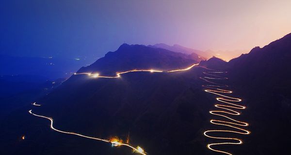 贵州的一段崎岖公路