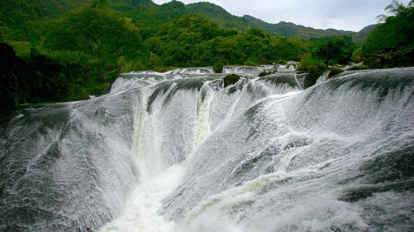 Yinlianzhui Waterfall near Anshun, Guizhou Province, China