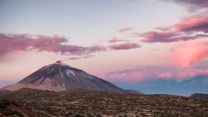 Parque Nacional del Teide, Tenerife, España (© Santiago Urquijo/Moment/Getty Images)(Bing España)