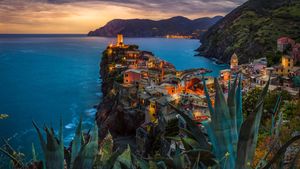 韦尔纳扎，五渔村，意大利 (© Rubin Versigny/Getty Images)(Bing China)
