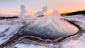 Strokkur geyser in Iceland (© John and Tina Reid/Getty Images)(Bing United Kingdom)