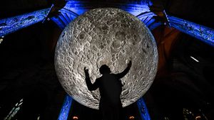 Museum Of Moon Installation Launches The Burns & Beyond Festival, Edinburgh. (© Jeff J Mitchell/Staff/Getty Images Entertainment)(Bing United Kingdom)