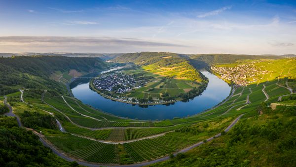 Fiume Mosella, villaggio di Kröv, Germania