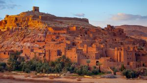 ｢アイット＝ベン＝ハドゥの集落｣モロッコ, ワルザザート (© Douglas Pearson/Corbis)(Bing Japan)