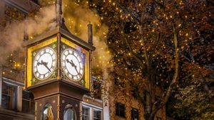 Gastown steam clock in Vancouver, British Columbia, Canada (© J Duquette/iStock/Getty Images)(Bing Canada)