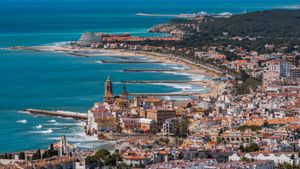 Sitges, Barcelona, Cataluña, España (© Pol Albarrán/Moment/GettyImages)(Bing España)