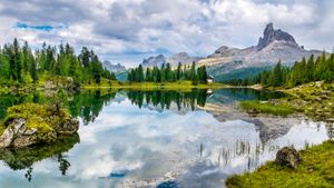 Lago Federa, Cortina d'Ampezzo, Belluno, Veneto (© Elena-studio/iStock)(Bing Italia)