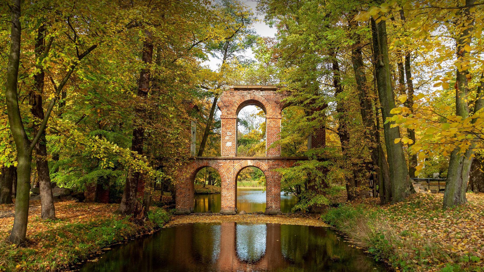 Roman-inspired aqueduct, Arkadia Park, Poland