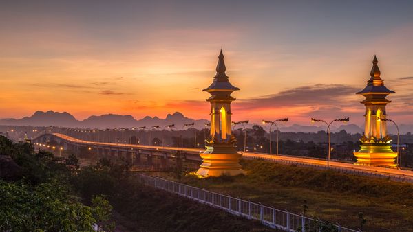 Terzo ponte dell'amicizia tra Thailandia e Laos