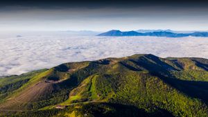 草津白根山, 群馬県 吾妻郡 (© Twenty47studio/Getty Images)(Bing Japan)