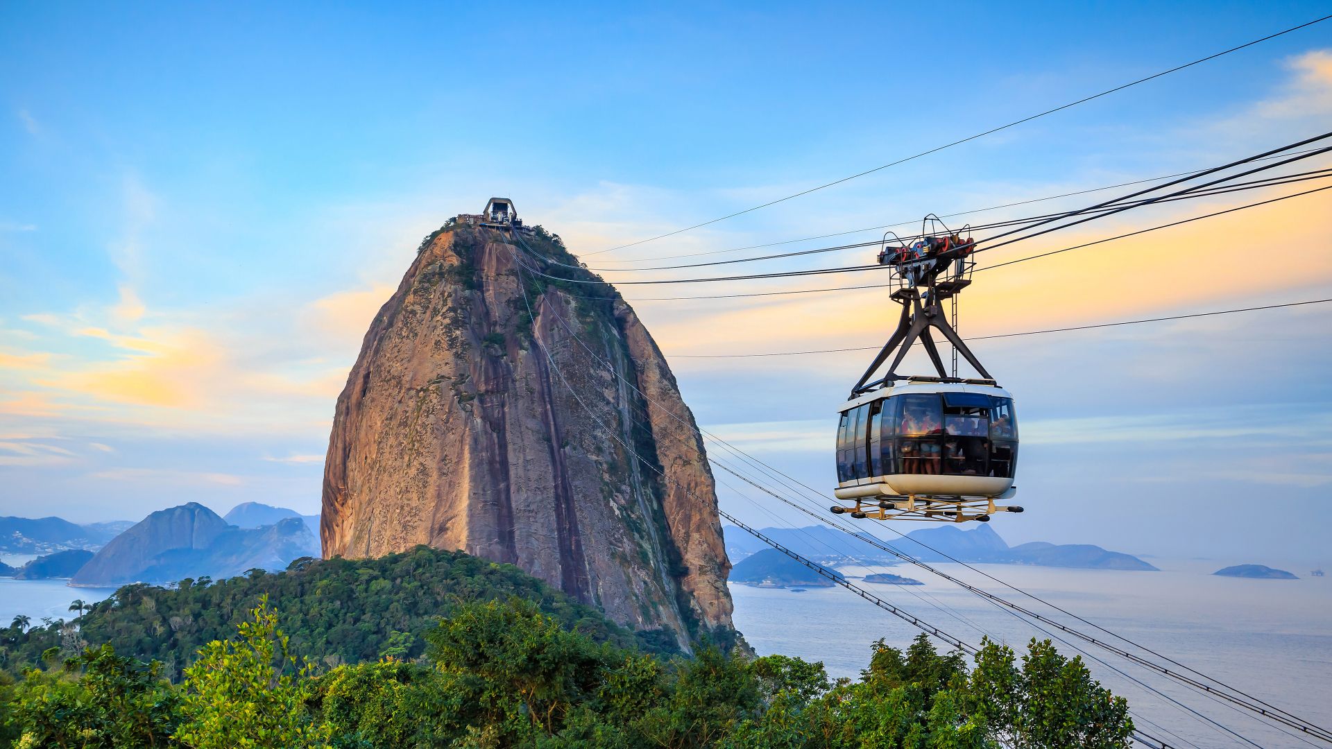 Cable car and Sugarloaf Mountain, Rio de Janeiro, Brazil
