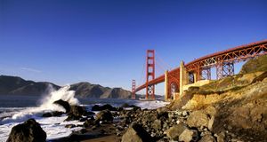 Golden Gate Bridge, San Francisco, California -- Thomas Winz/Photolibrary &copy; (Bing Canada)