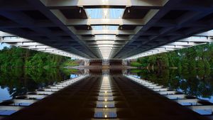 Reflection of the Vimy Memorial Bridge in Ottawa (© Saffron Blaze/Getty Images)(Bing Canada)