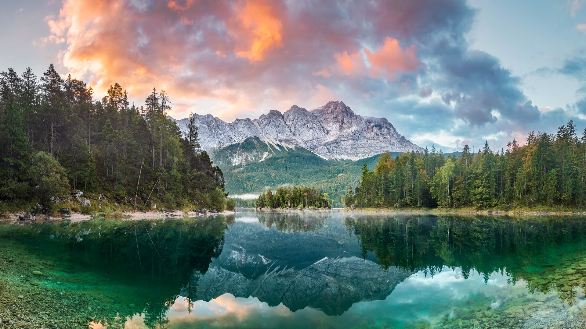 Sommer am Eibsee bei Garmisch-Partenkirchen mit Blick auf die Zugspitze, Bayern