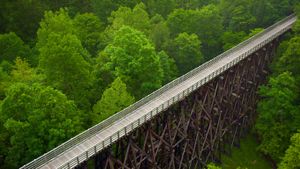 Trestle bridge on the Virginia Creeper Trail, Virginia (© Cameron Davidson/Getty Images)(Bing New Zealand)