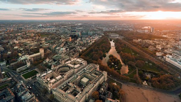 Aerial photograph over Whitehall and St James\'s Park, London