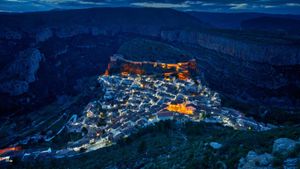 ｢チュリリャの夜景｣スペイン, バレンシア (© Ben Herndon/Tandem Stills + Motion)(Bing Japan)